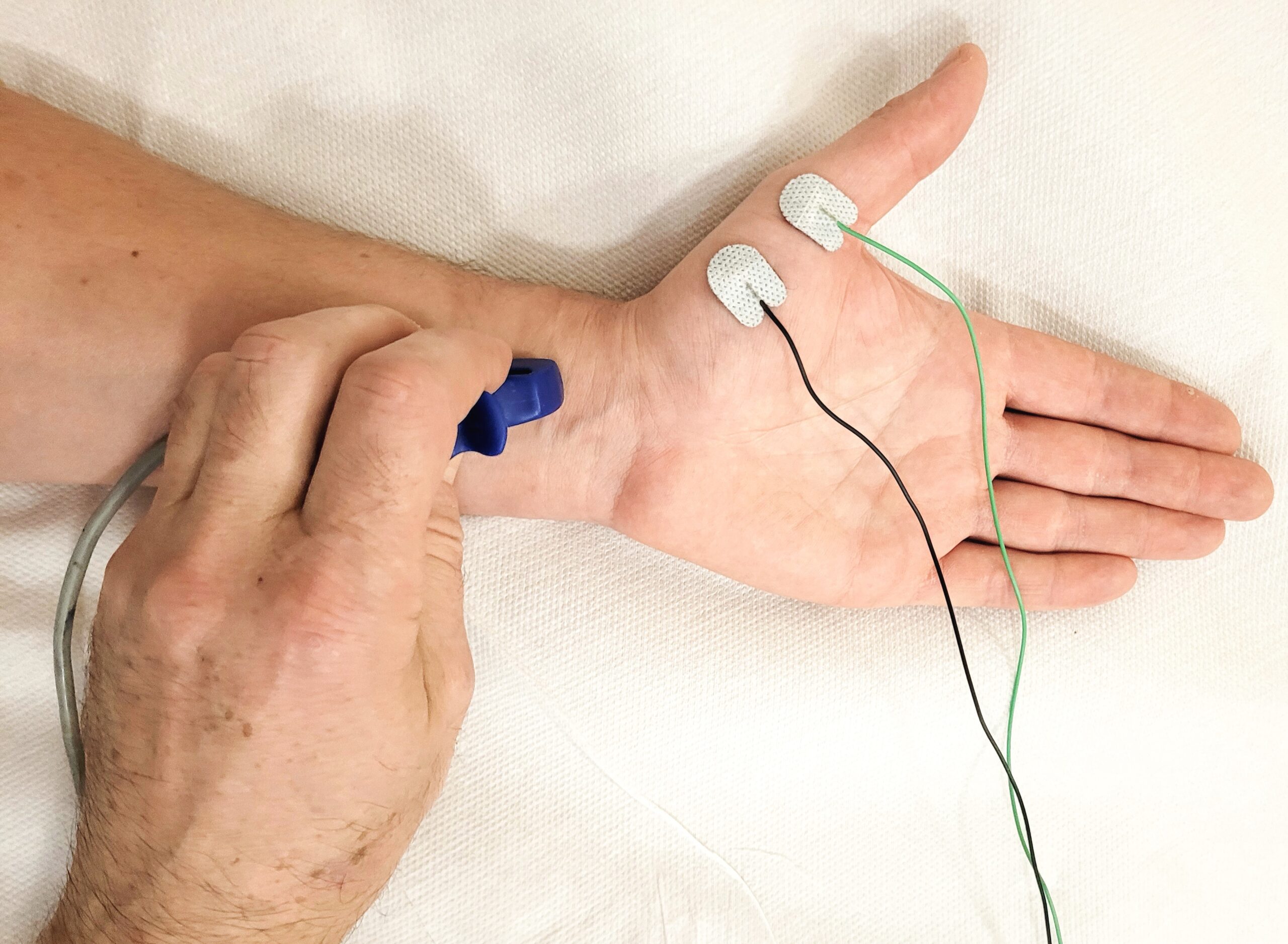 EMG ( badanie przewodnictwa nerwowego) - nowa usługa dla pacjentów ORTOCENTRUM Puławy